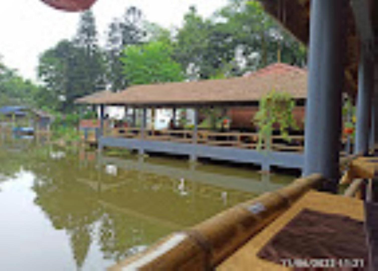 Brahmaputra Jungle Resort Guwahati Exteriör bild
