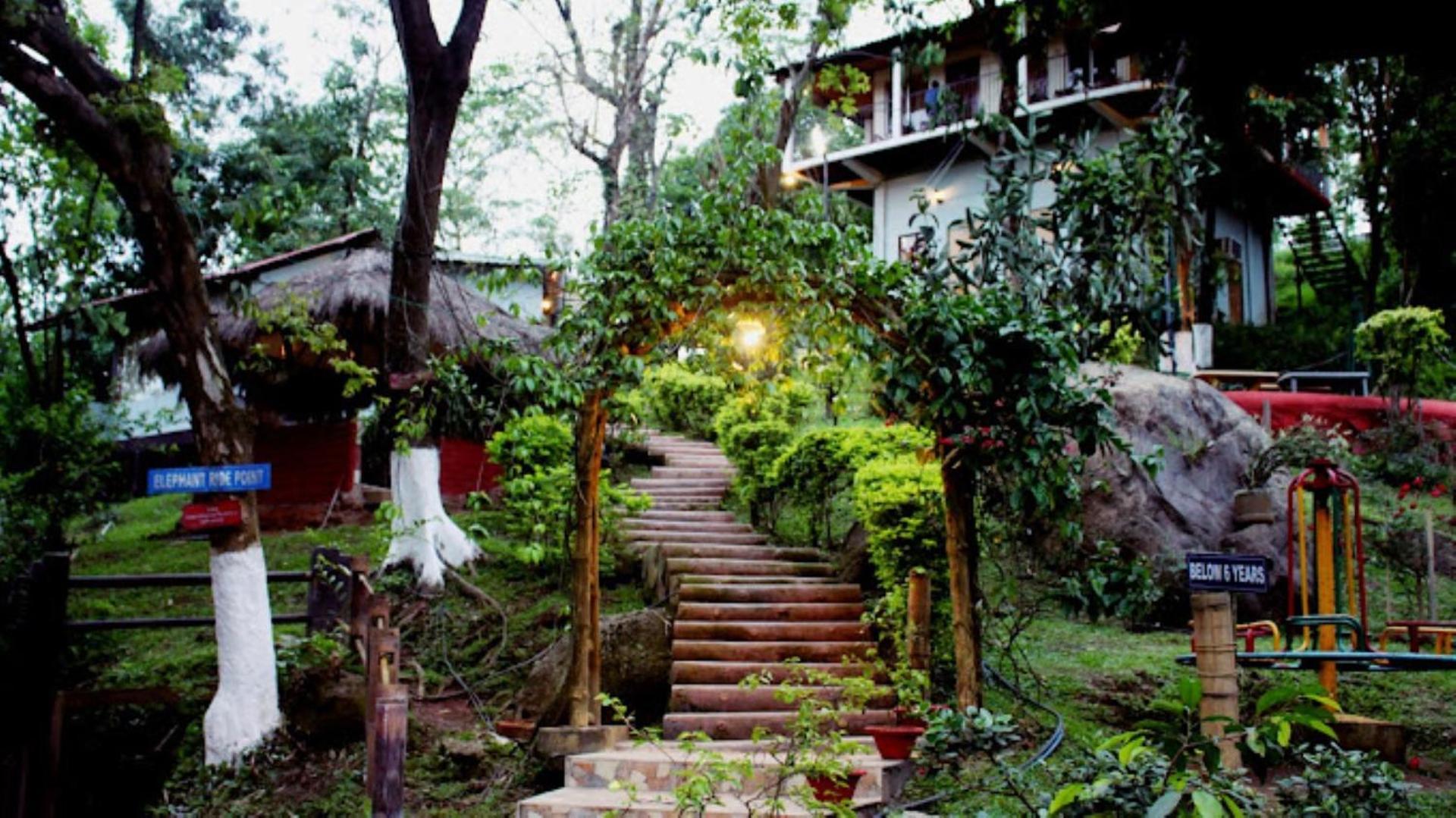 Brahmaputra Jungle Resort Guwahati Exteriör bild